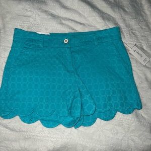 Crown and Ivy scalloped shorts